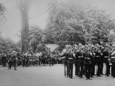 Der Trauerzug des Prinzen Imperial, Camden Place, 12. Juli 1879 von English Photographer